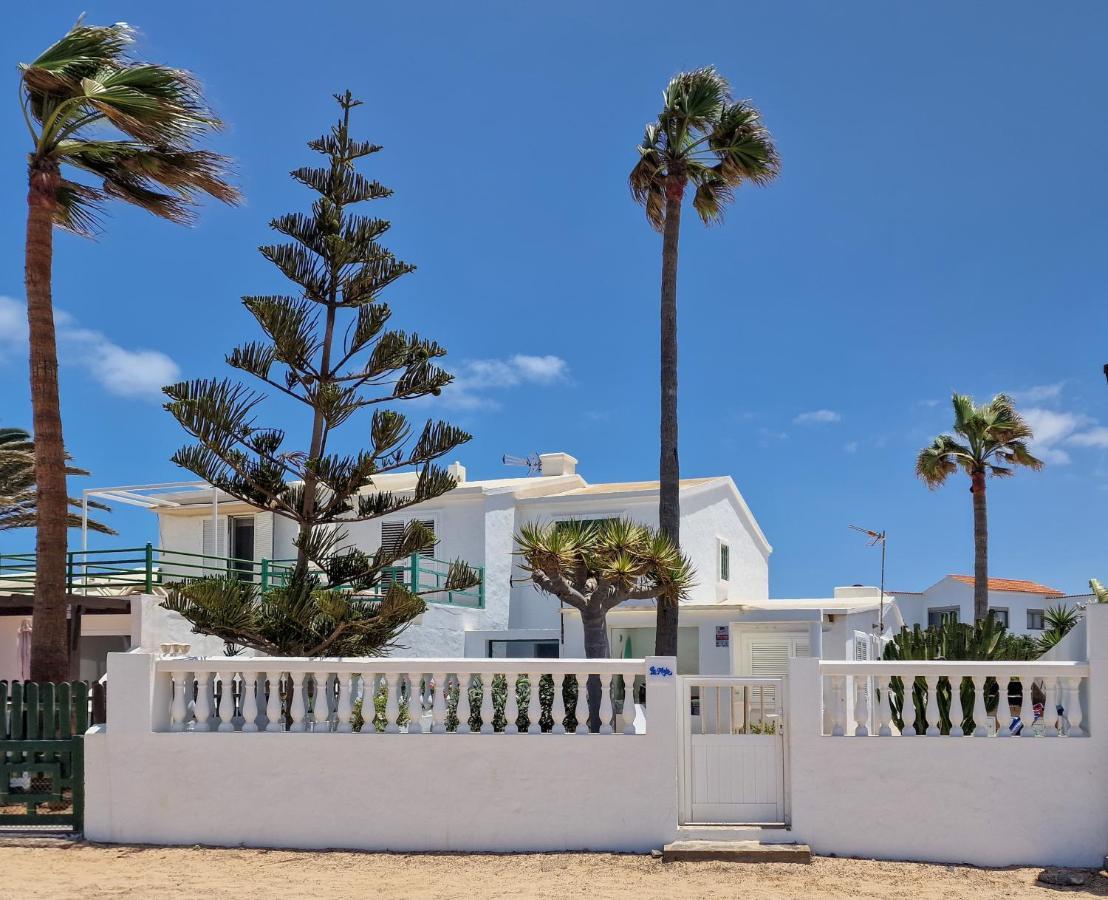 Villa La Maja Beachfront Corralejo Extérieur photo